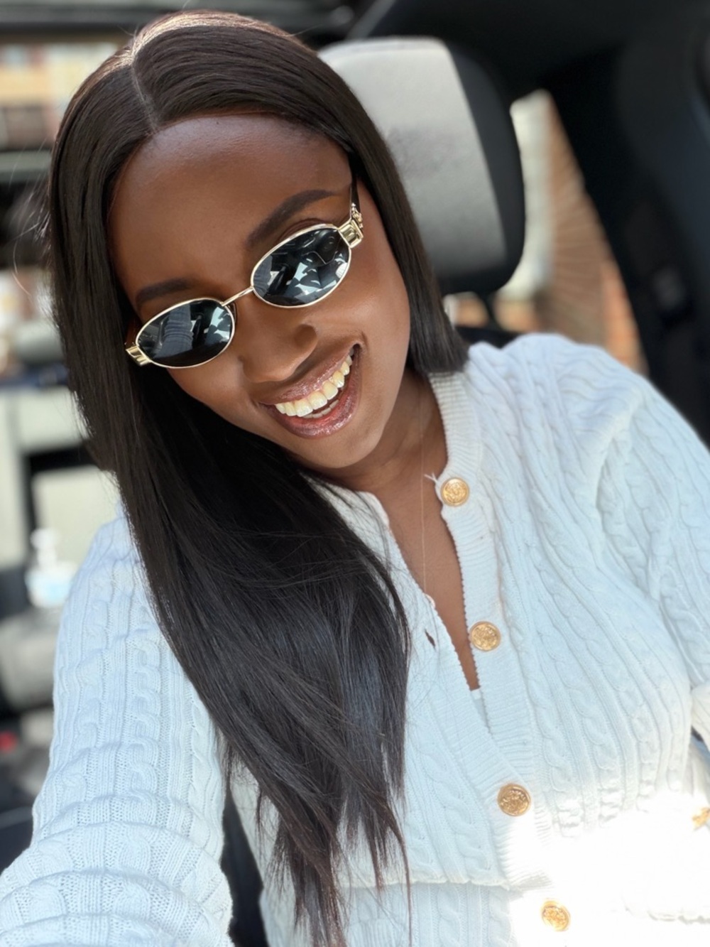 Meet your Posher, Lati